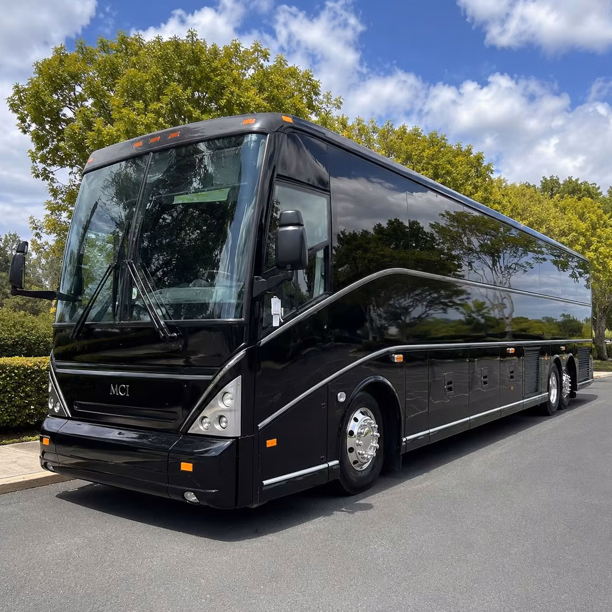 concert bus rentals to lumen field and climate pledge arena from bellevue