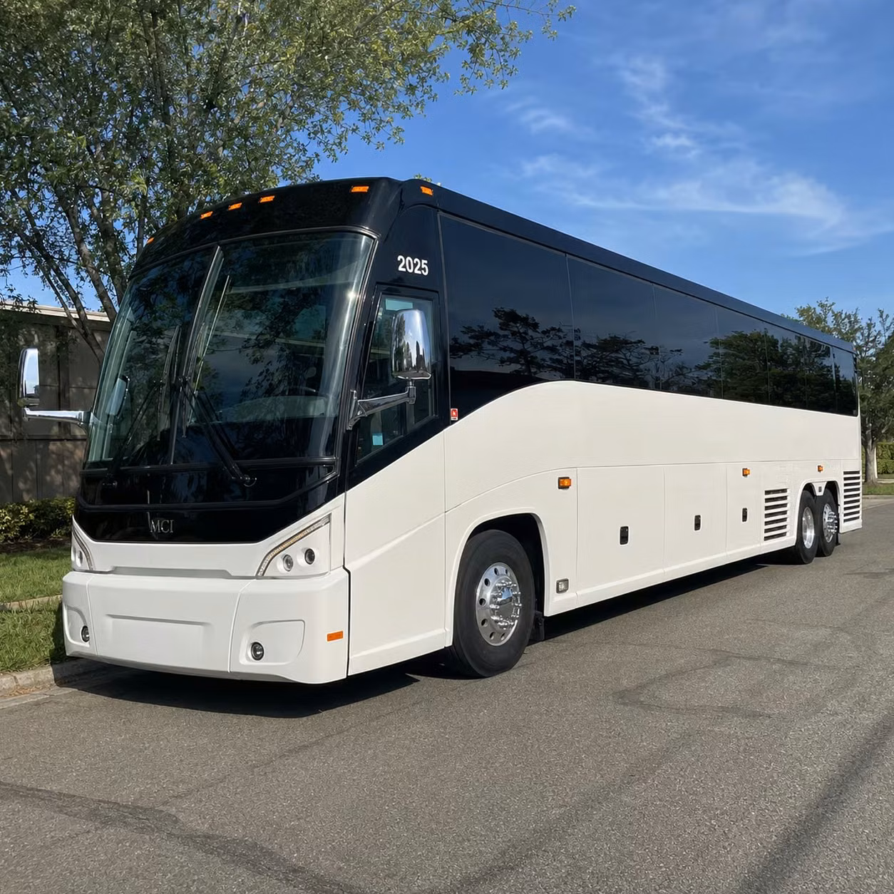 reliable personnel transportation between bellevue and joint base lewis mcchord